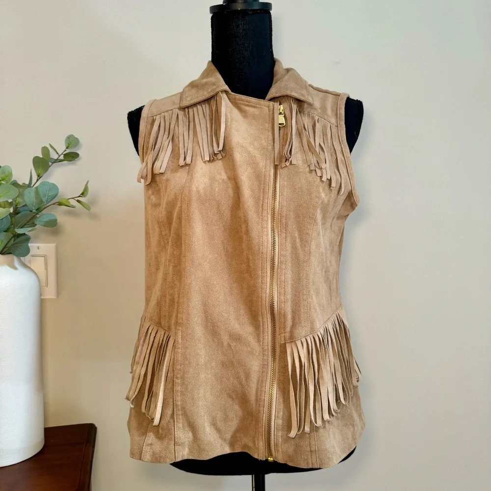 Chicos size 0 (small) tan faux suede vest with fringe boho western cowgirl - Picture 5 of 5